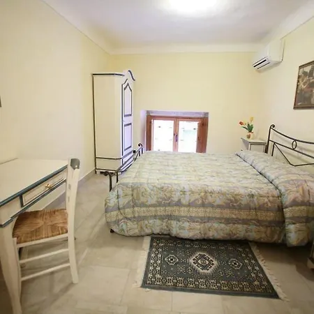Candido Vacanze Bed & Breakfast