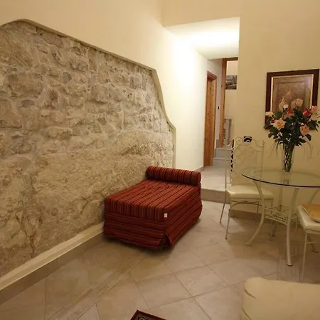 Alojamento de Acomodação e Pequeno-almoço Candido Vacanze 2*