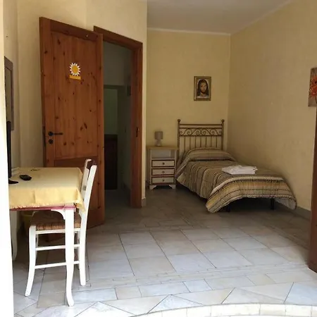 Alojamento de Acomodação e Pequeno-almoço Candido Vacanze