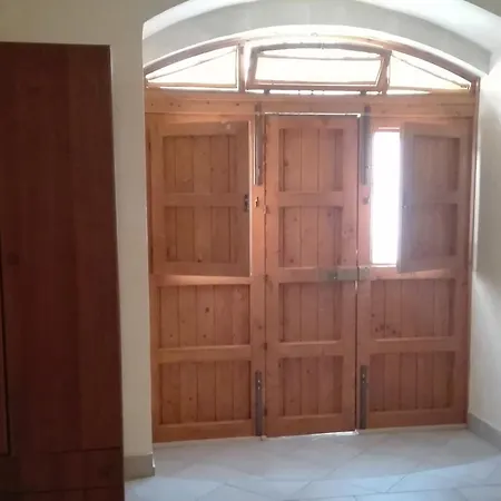 Alojamento de Acomodação e Pequeno-almoço Candido Vacanze